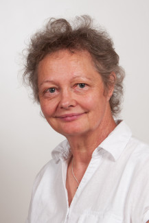 Angela Bauer