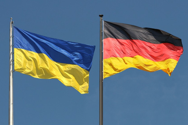Ukraine - Deutschland - Flaggen